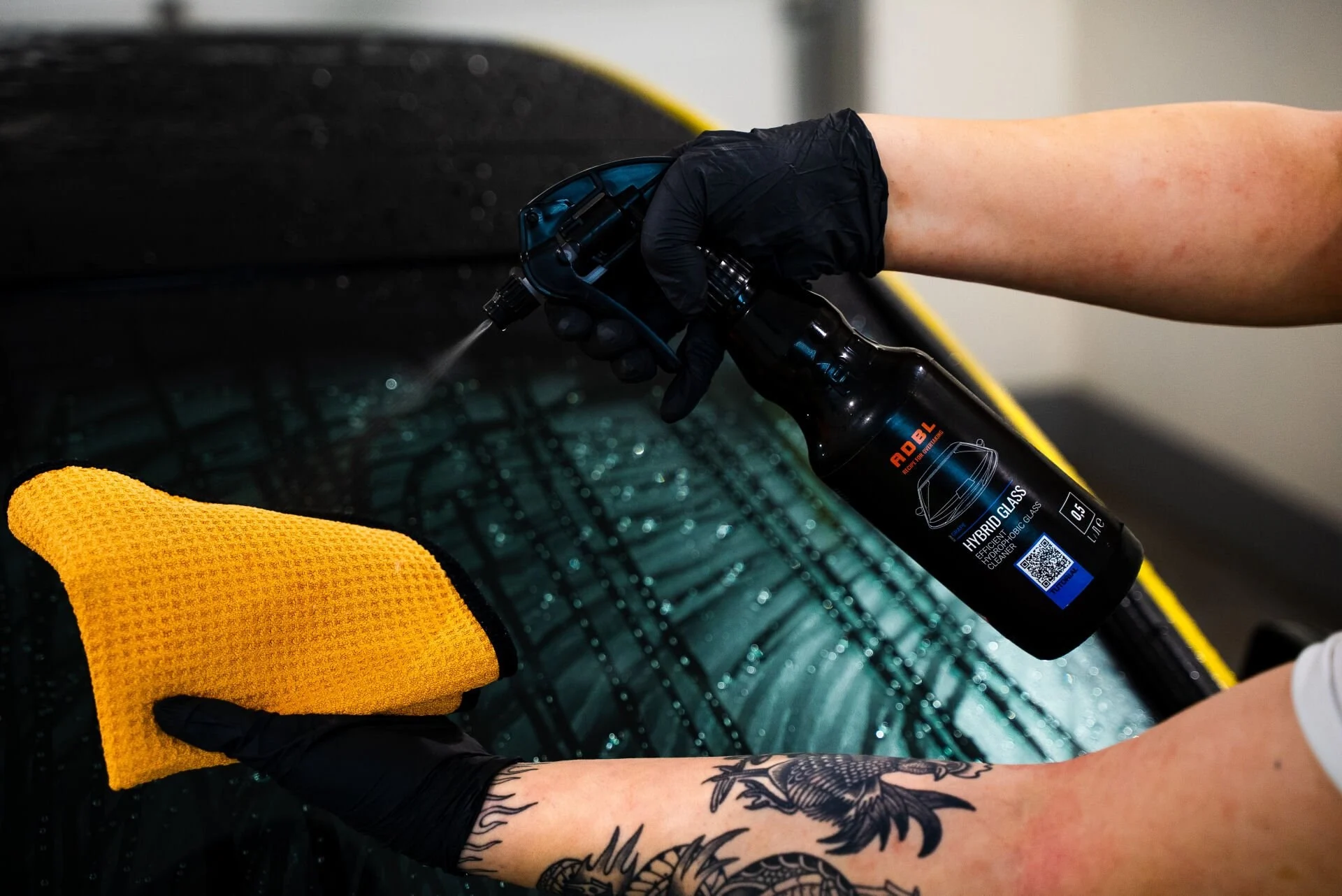 ADBL HYBRİD GLASS CLEANER 1 LİTRE HİBRİT CAM TEMİZLEYİCİ VE SU İTİCİ