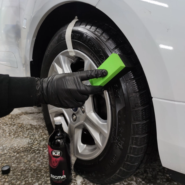 K2 Sigma Pro 1L Polimer Lastik Koruyucu ve Parlatıcı Jel 